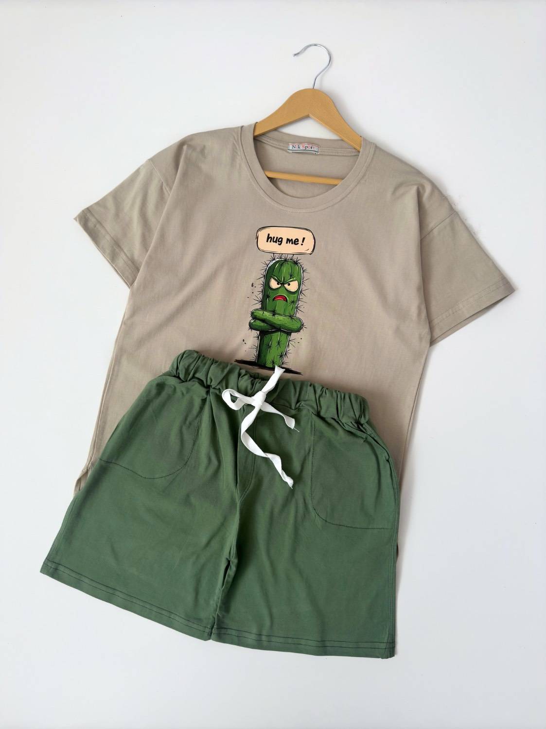 ست تیشرت و شورتک بغلم کن😄🌵